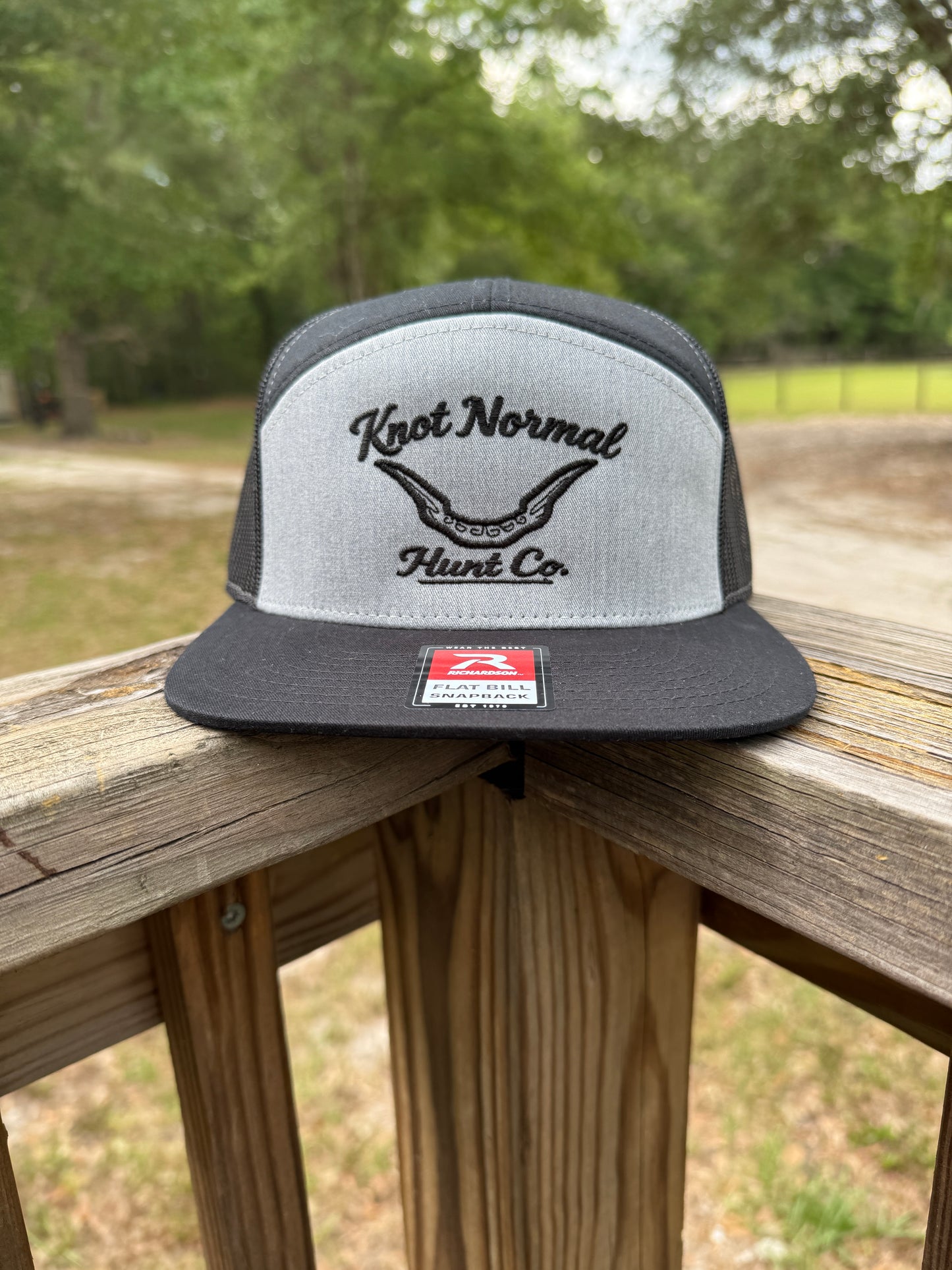 Hog Jaw - Heather Grey/Black