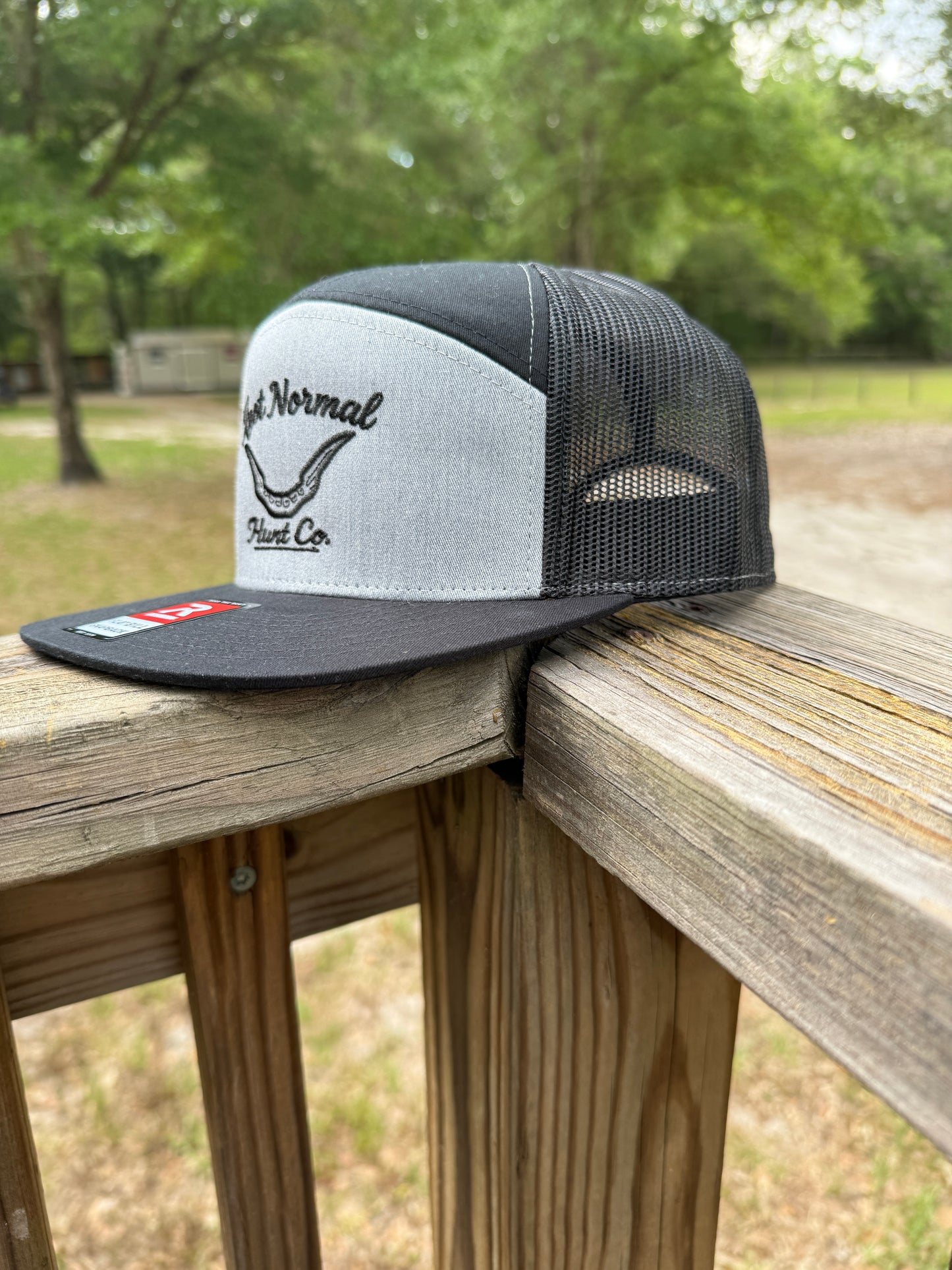 Hog Jaw - Heather Grey/Black